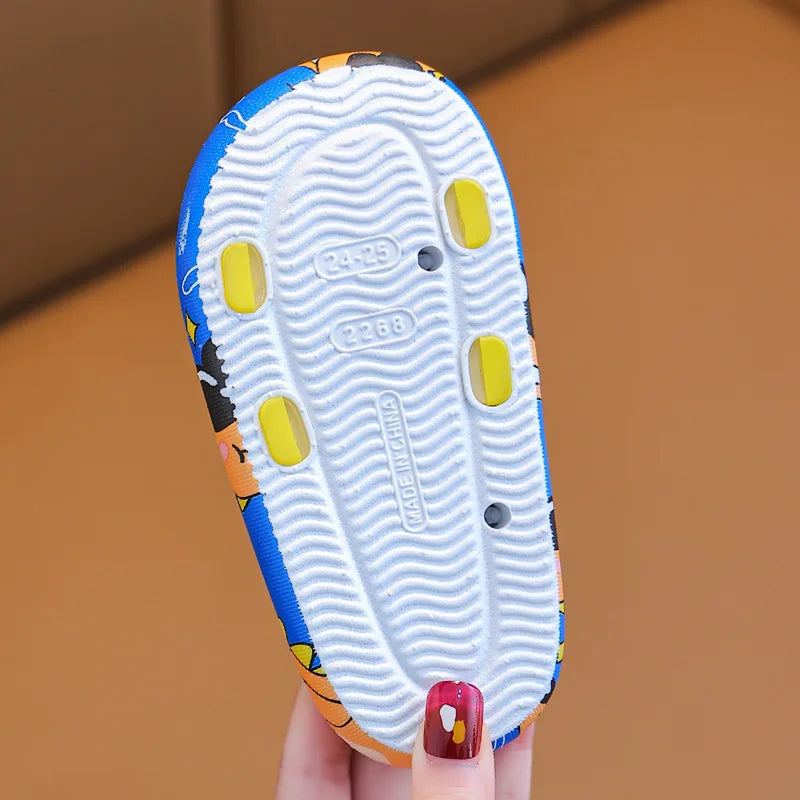 Chinelo Infantil de Dinossauro – Macio e Antiderrapante