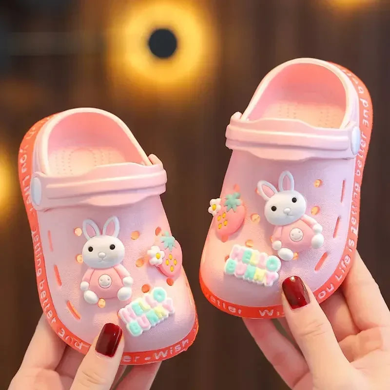 Chinelo Infantil Fechado com Estampa 3D, Macio e Antiderrapante