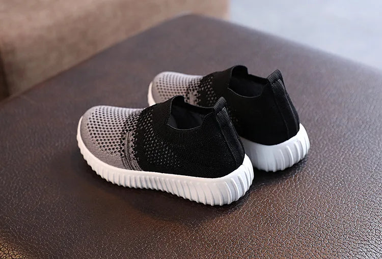 Tênis Casual Infantil em Mesh, Respirável e Confortável