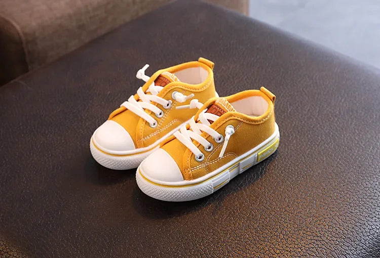 Tênis Infantil de Lona Branco – Modelo Casual para Meninos e Meninas