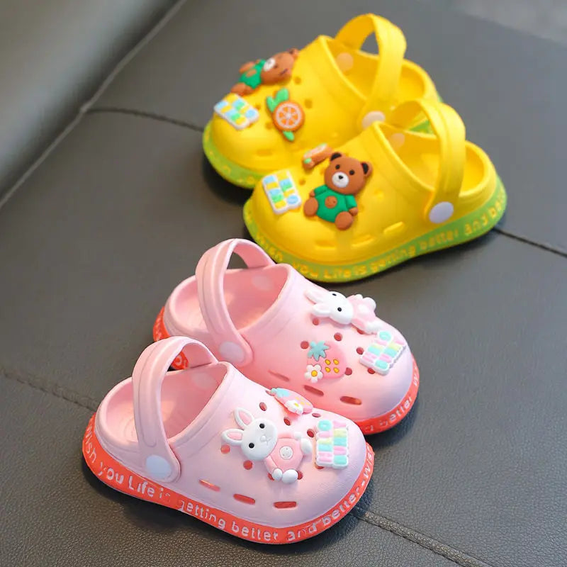 Chinelo Infantil Fechado com Estampa 3D, Macio e Antiderrapante