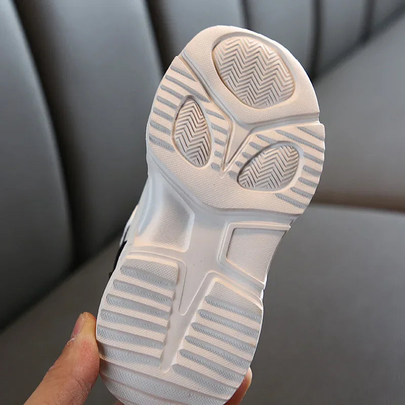 Tênis Casual para Bebê, Respirável e com Fechamento em Gancho e Argola