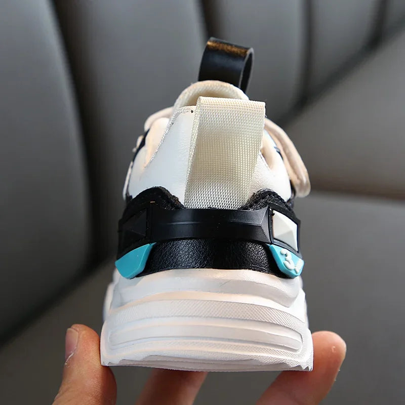 Tênis Casual para Bebê, Respirável e com Fechamento em Gancho e Argola