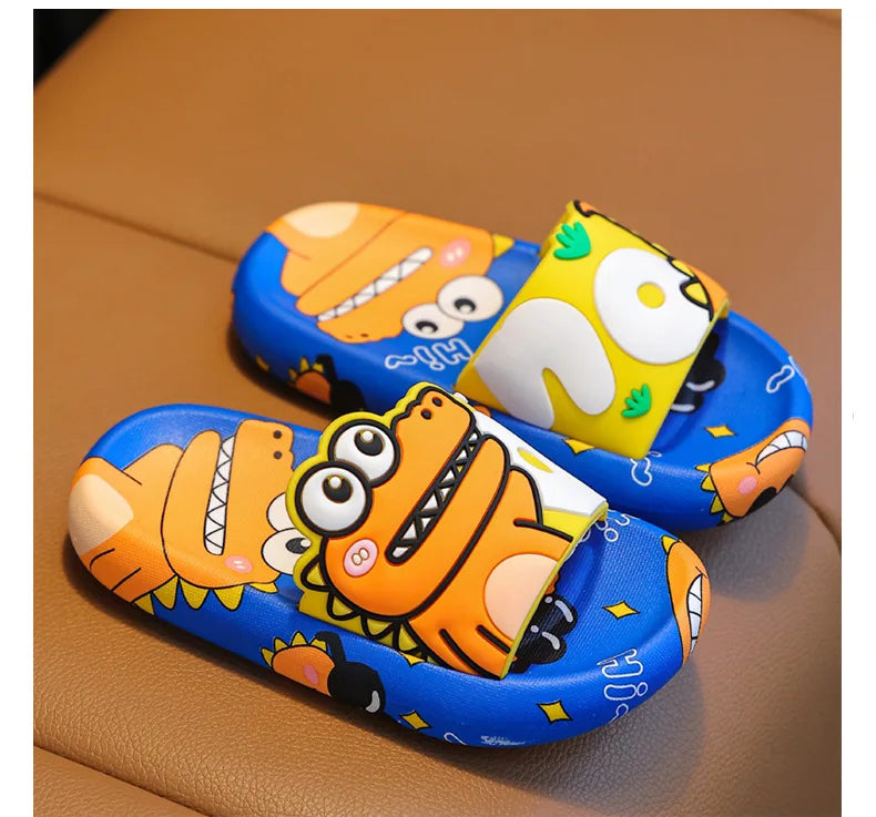 Chinelo Infantil de Dinossauro – Macio e Antiderrapante