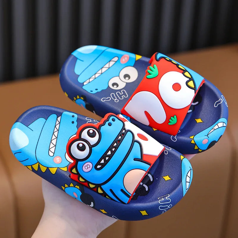 Chinelo Infantil de Dinossauro – Macio e Antiderrapante
